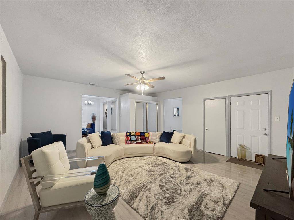 4111 Vanette Lane, Dallas, TX 75216