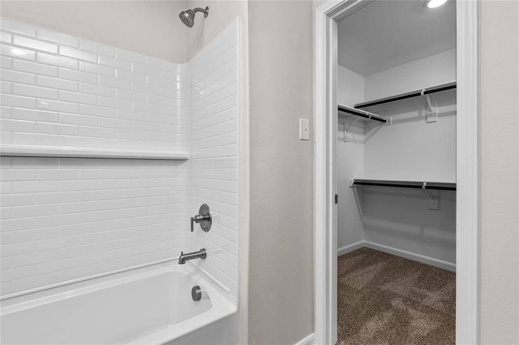 1412 Reiner Drive, Crandall, TX 75114