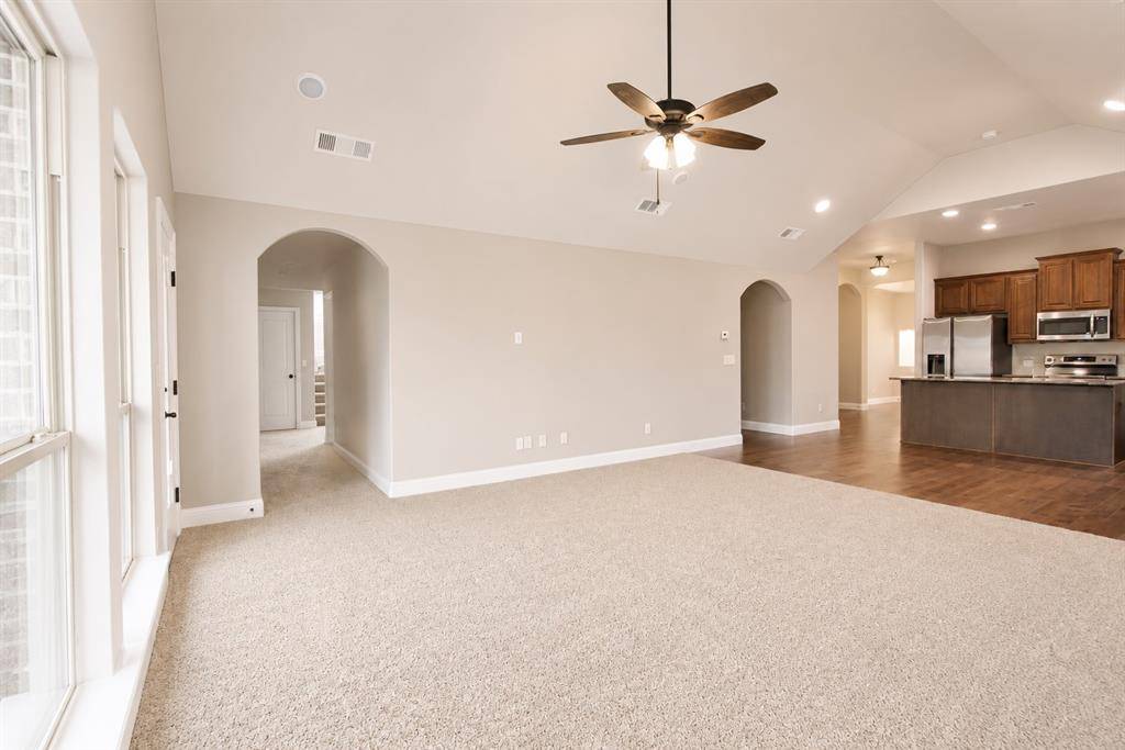 512 Strait Lane, Waxahachie, TX 75165