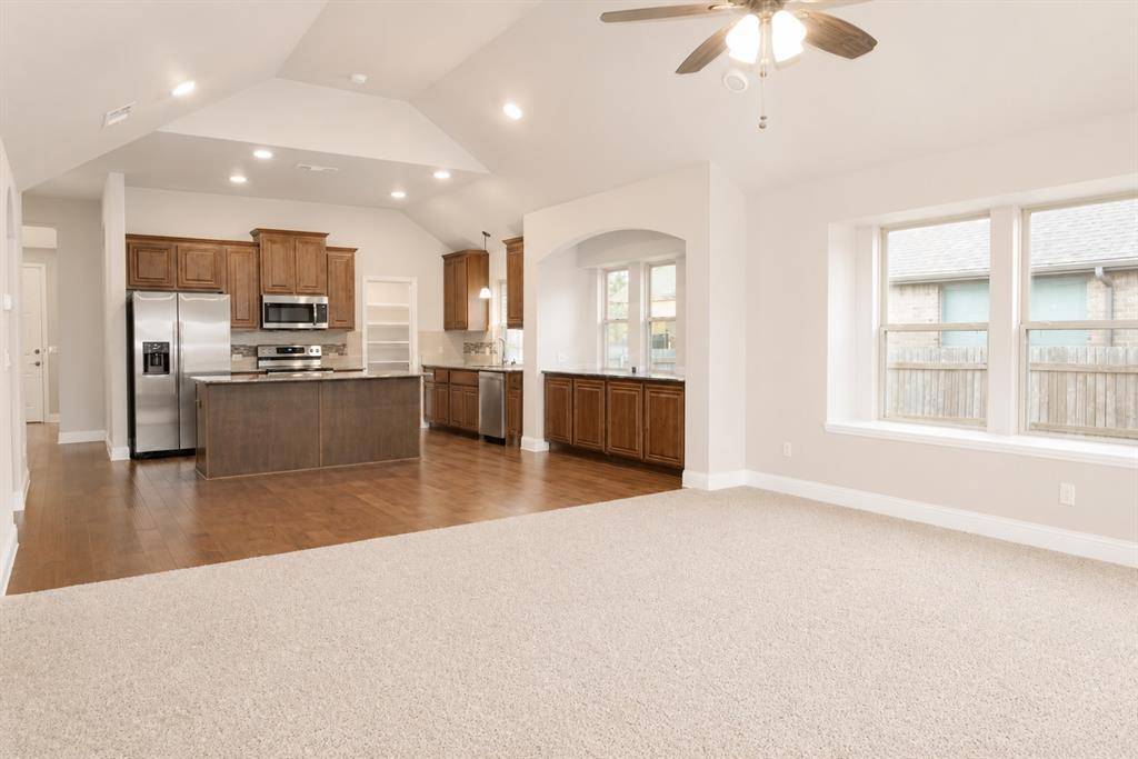 512 Strait Lane, Waxahachie, TX 75165