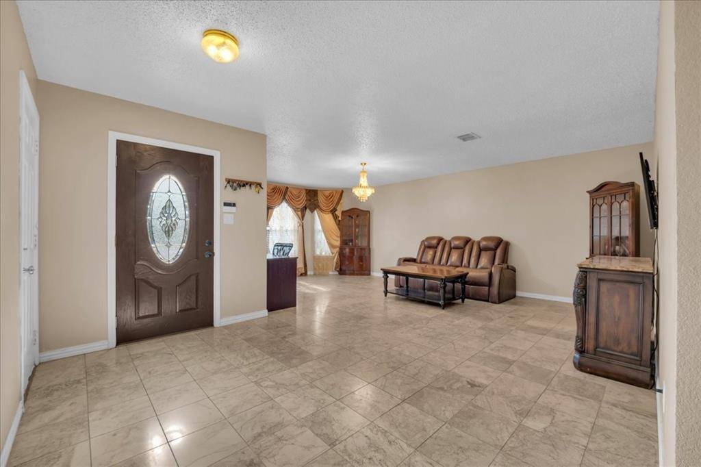 6610 Beryl Drive, Arlington, TX 76002
