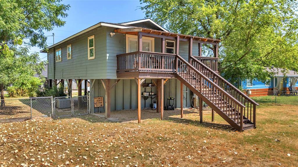 242 Autumn Wood Trail, Gun Barrel City, TX 75156