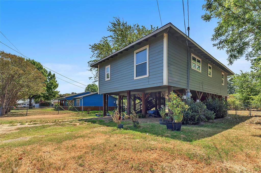 242 Autumn Wood Trail, Gun Barrel City, TX 75156