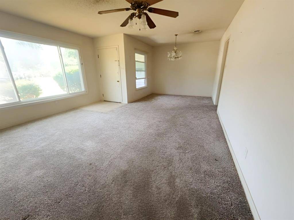 2125 Ridgeview Street, Fort Worth, TX 76119