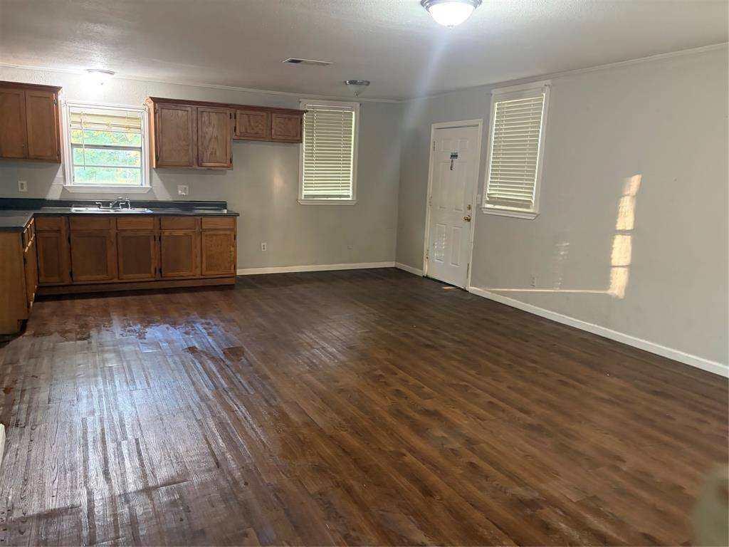 120 23rd Street NW, Paris, TX 75460