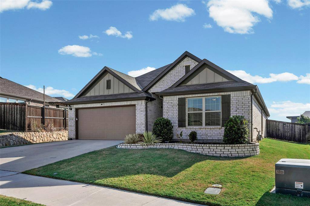 8740 Copper River Drive, Fort Worth, TX 76131