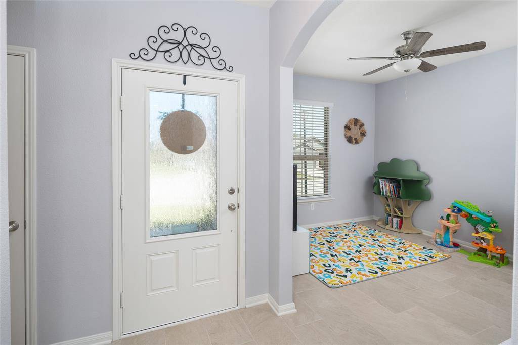 313 Wandering Stream Way, Princeton, TX 75407