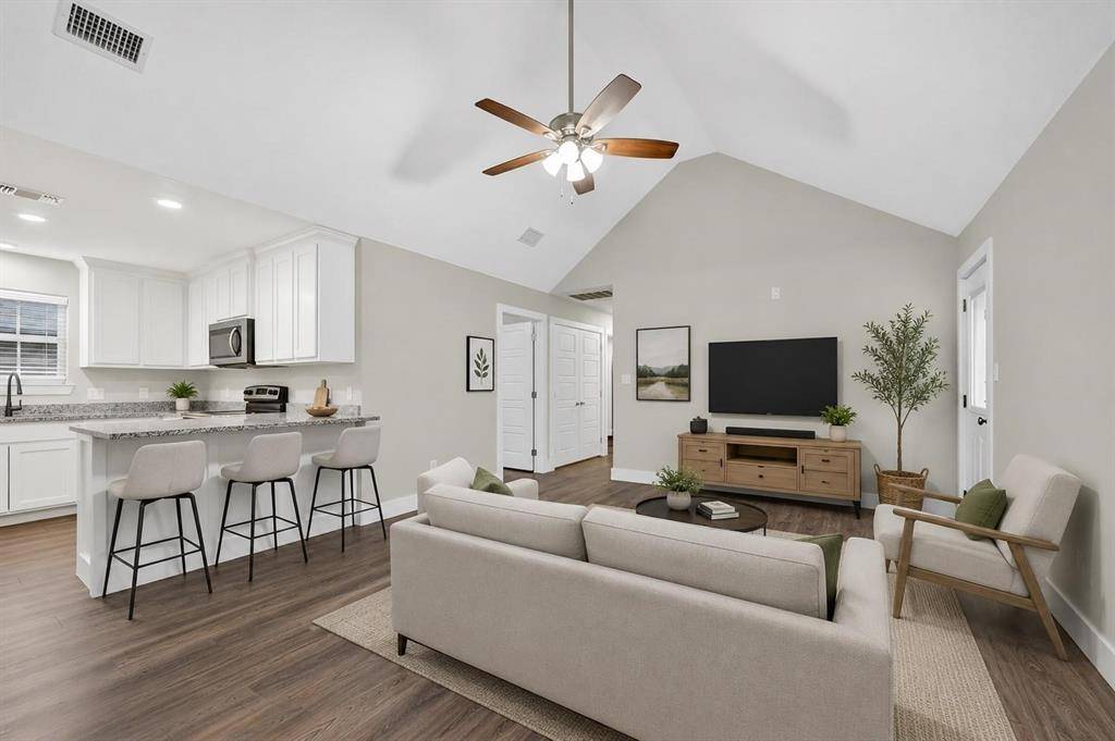 1032 Ray Drive, Denison, TX 75020