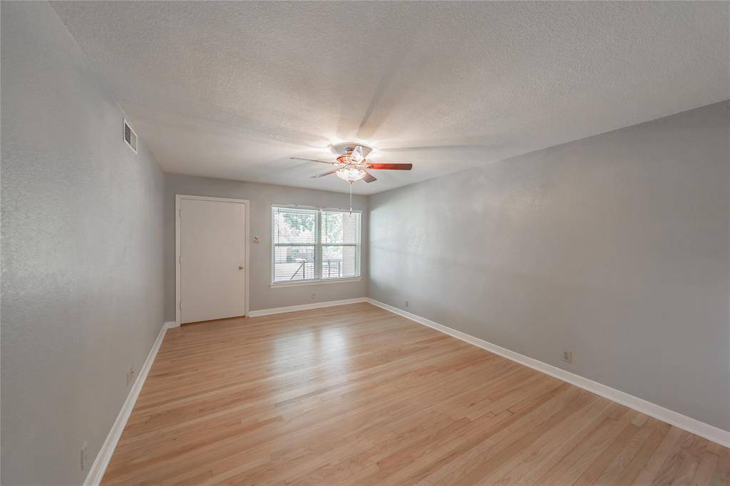 1233 Fair Oaks Drive, Irving, TX 75060