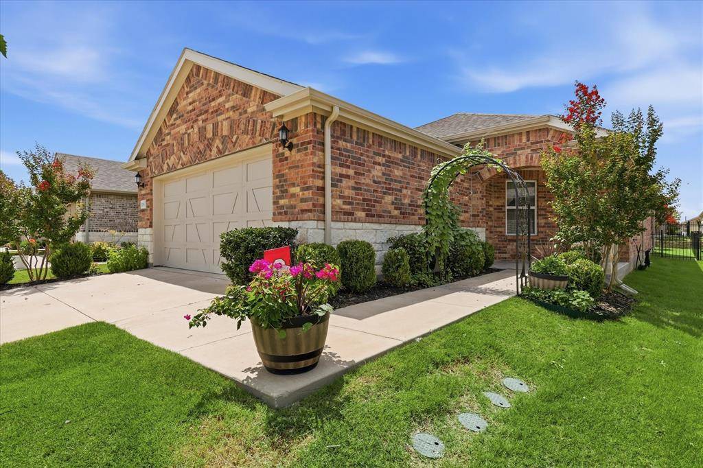 1256 Eagle Lane, Little Elm, TX 76227