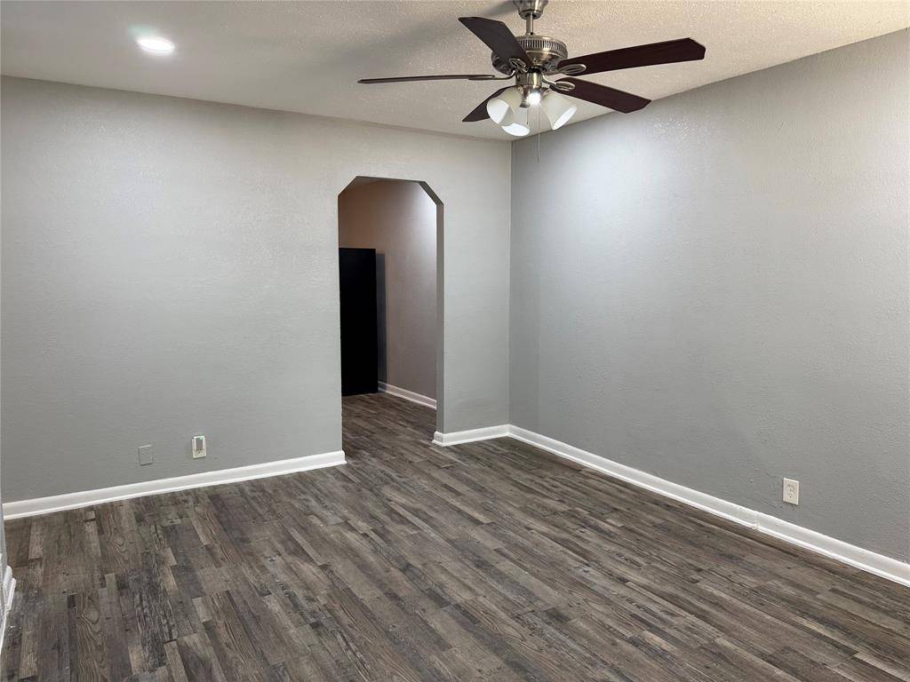 2506 Normont Circle, Fort Worth, TX 76103