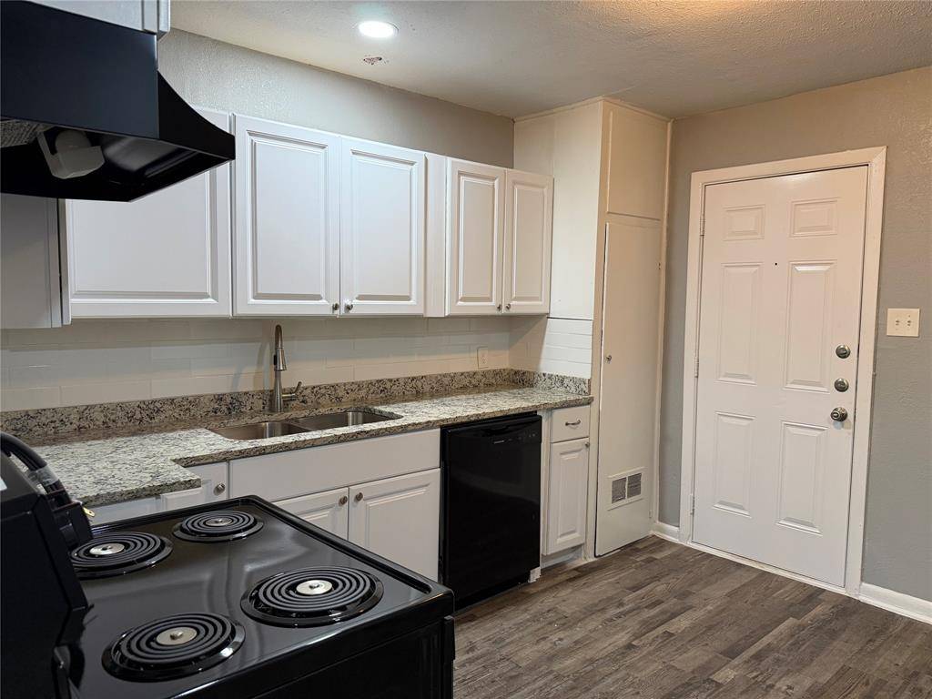 2506 Normont Circle, Fort Worth, TX 76103