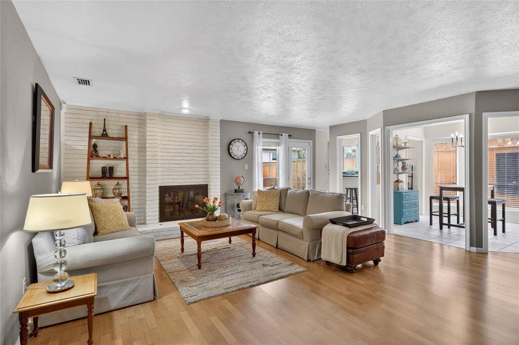 8261 Club Meadows Drive, Dallas, TX 75243