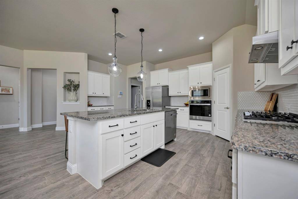2028 Windsor Drive, Argyle, TX 76226