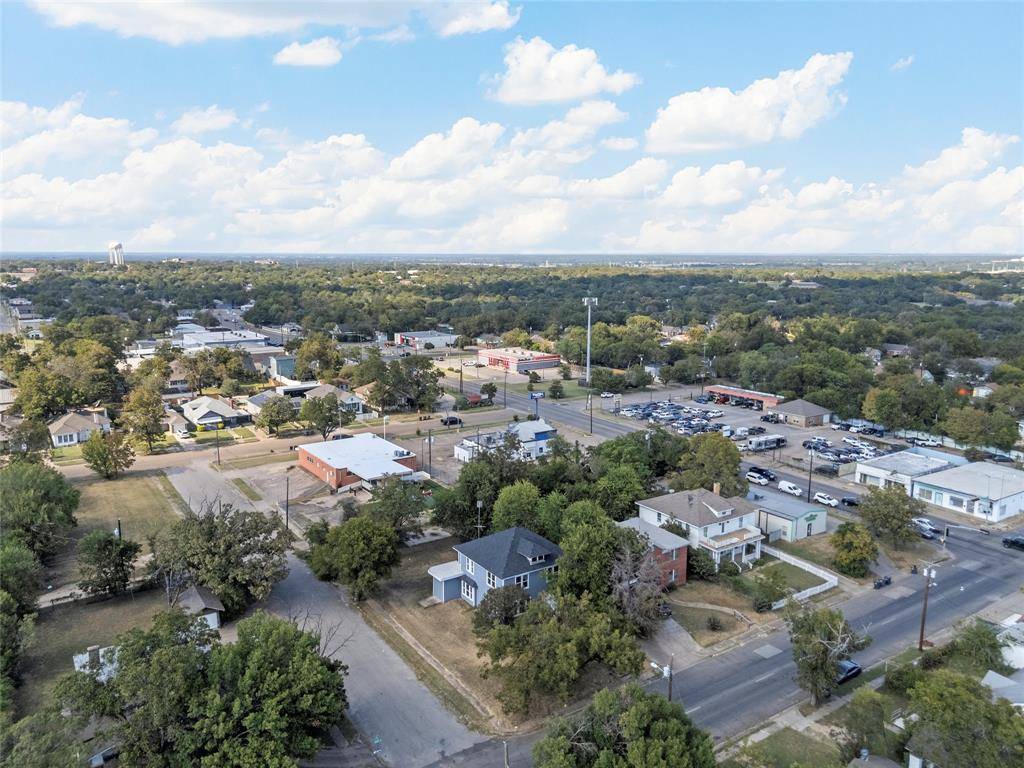 1825 Lyle Avenue, Waco, TX 76708