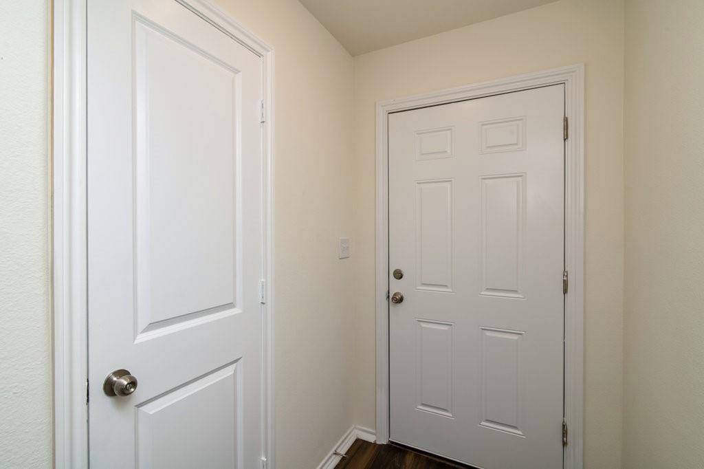 201 S May Street #1, Whitewright, TX 75491