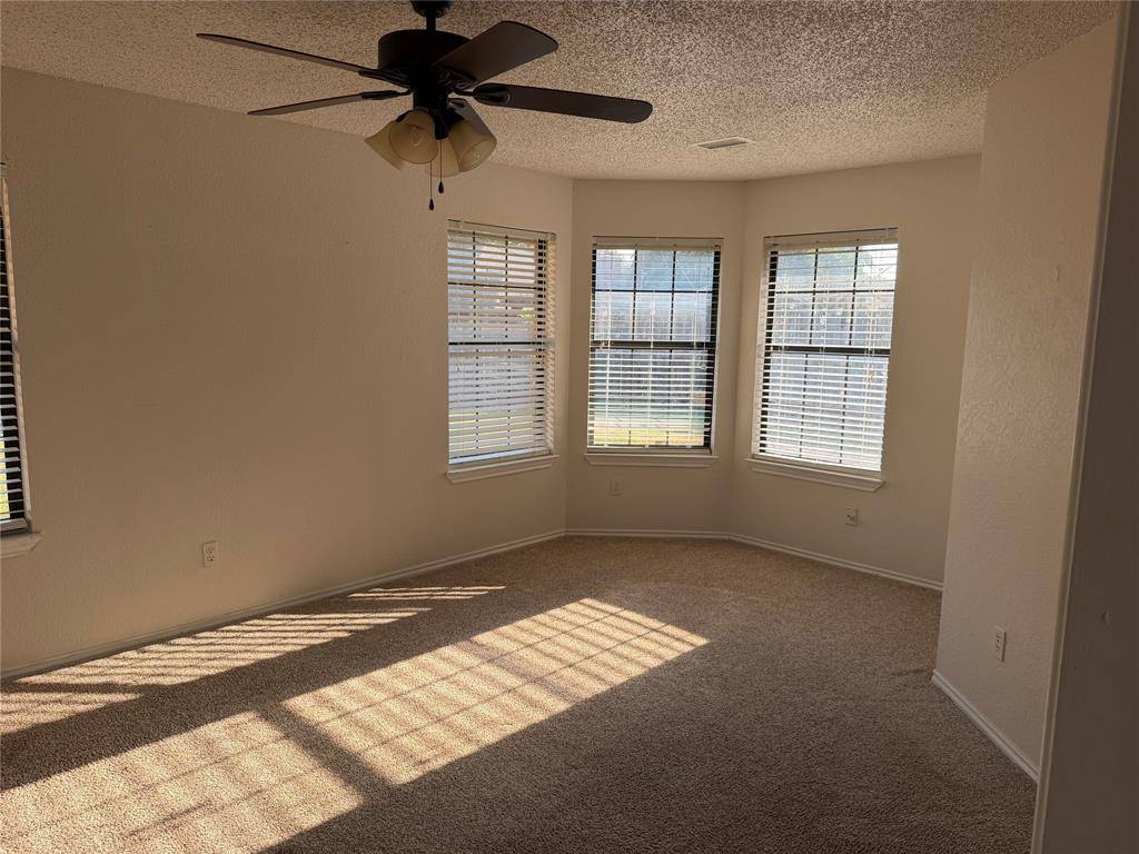 2 Chapel Hill Court, Mansfield, TX 76063