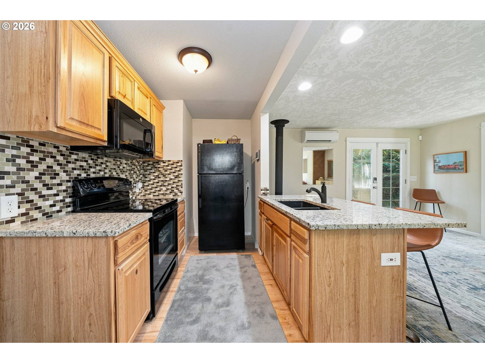 30 N NEW BRIDGE RD, Otis, OR 97368