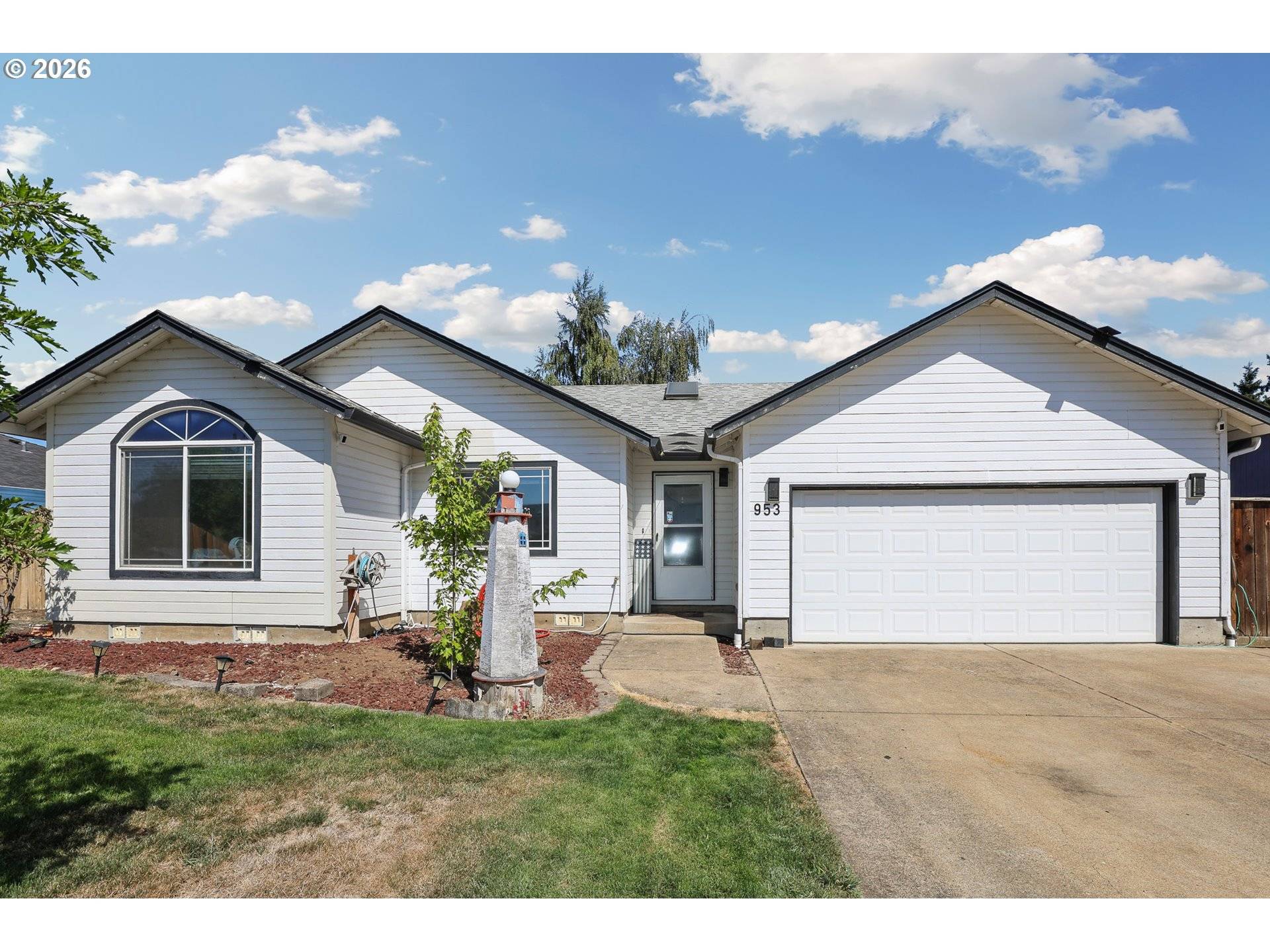 953 W 17Th AVE, Junction City, OR 97448