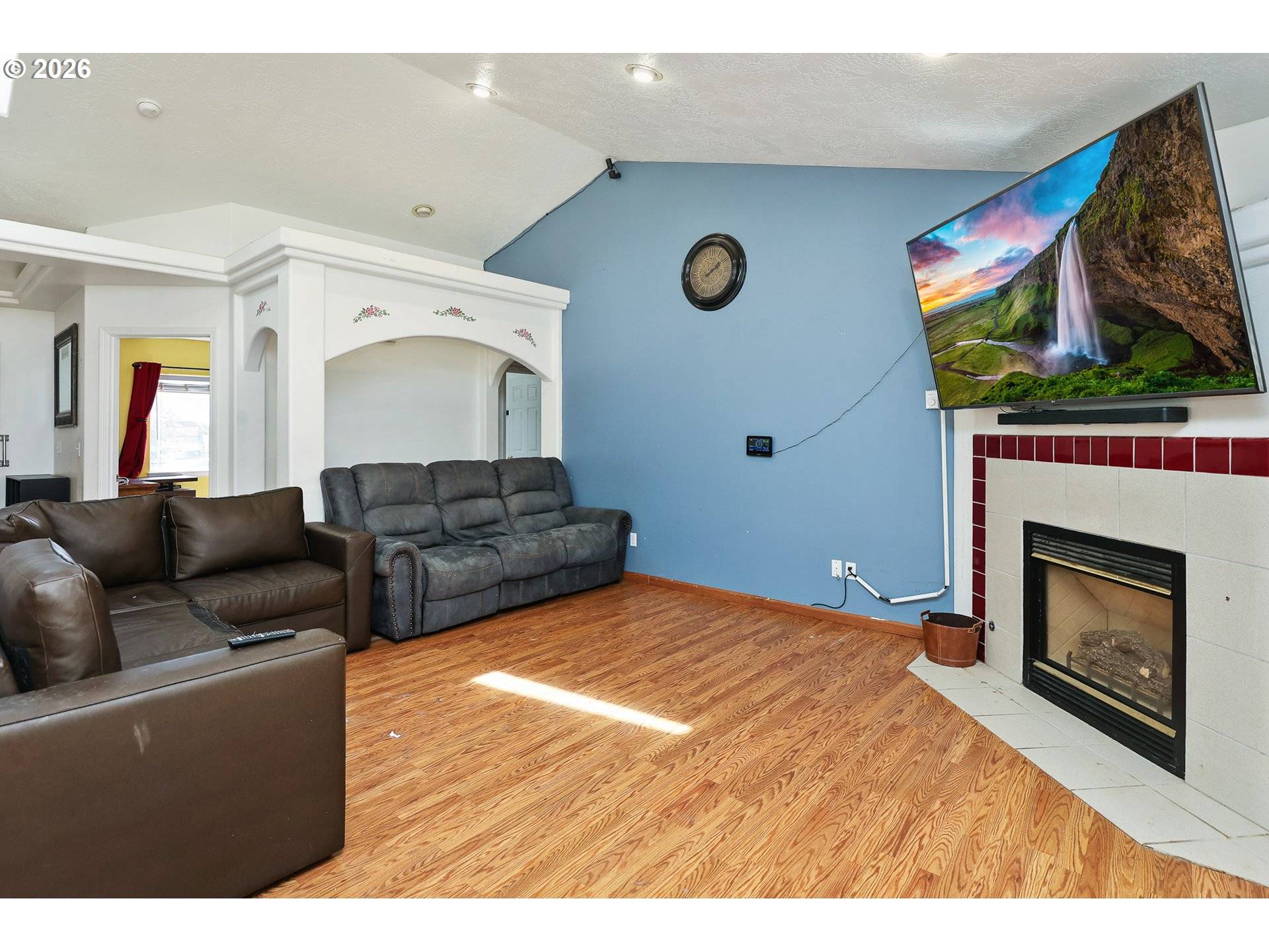 953 W 17Th AVE, Junction City, OR 97448
