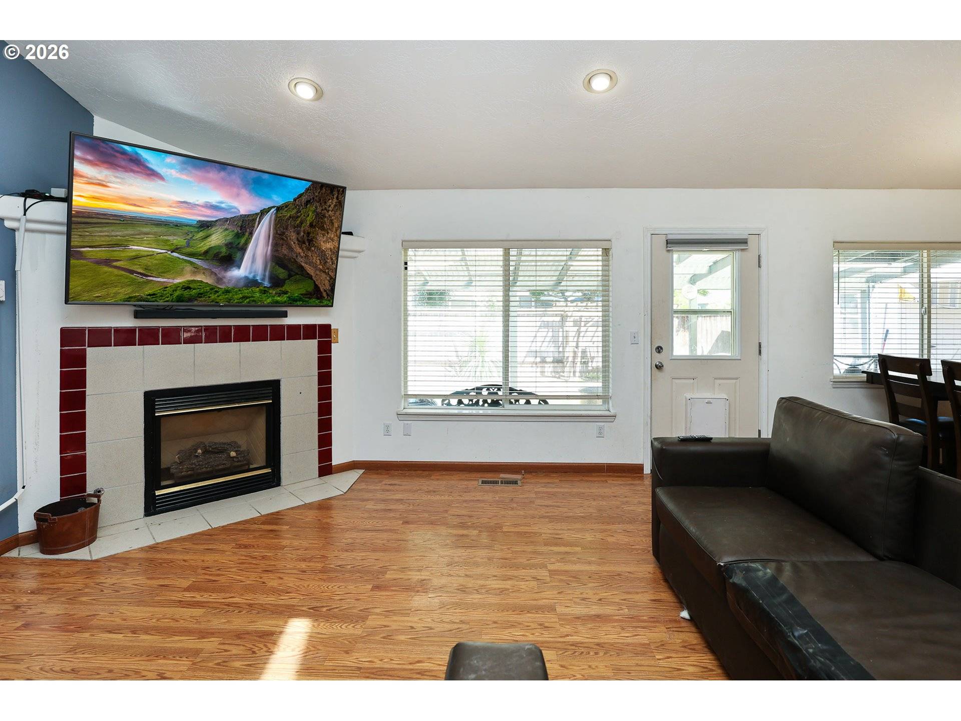 953 W 17Th AVE, Junction City, OR 97448