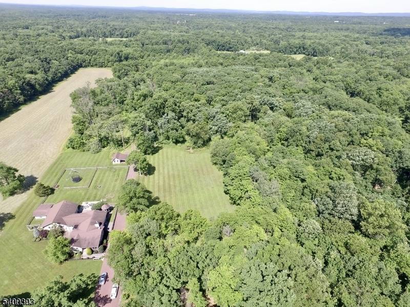 57 Featherbed Ln, Raritan Twp., NJ 08822
