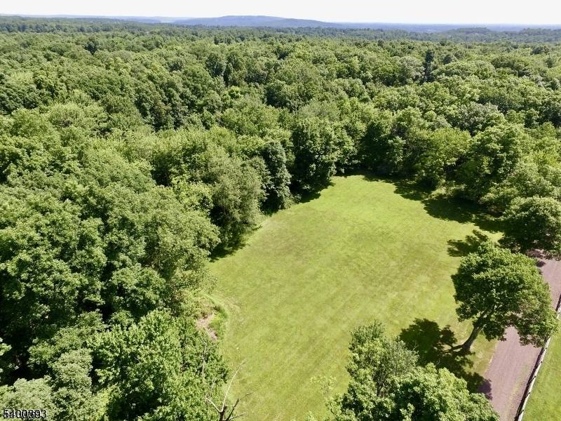 57 Featherbed Ln, Raritan Twp., NJ 08822