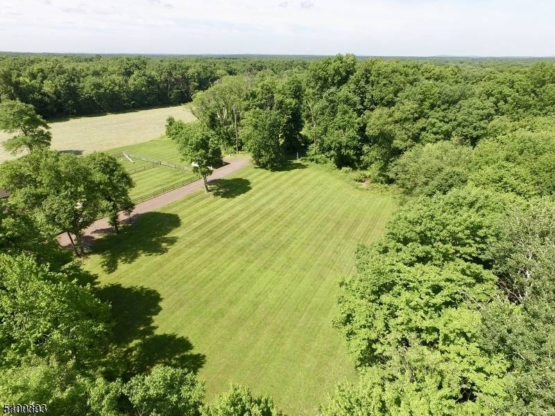 57 Featherbed Ln, Raritan Twp., NJ 08822