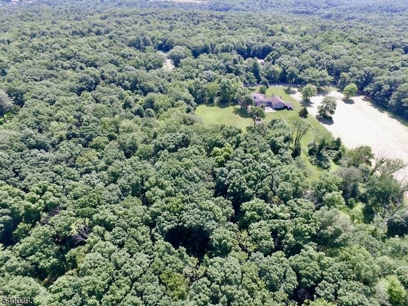 57 Featherbed Ln, Raritan Twp., NJ 08822