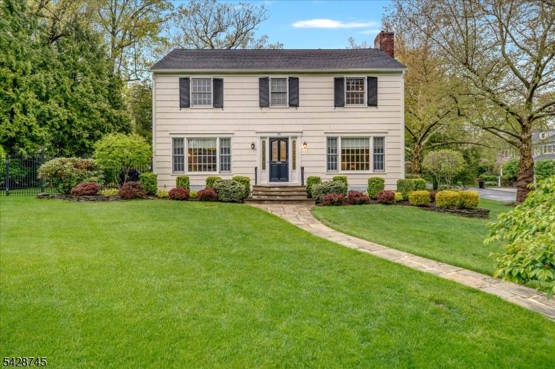 36 Cambridge Drive, Millburn Twp., NJ 07078