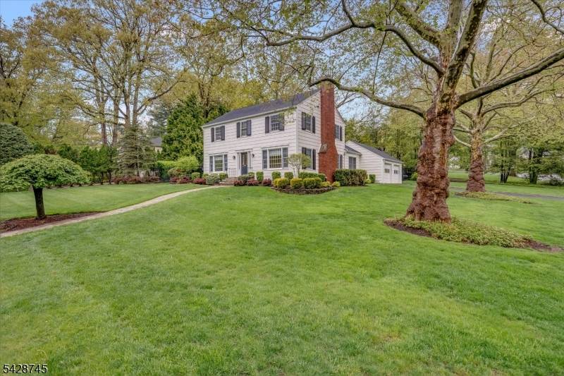 36 Cambridge Drive, Millburn Twp., NJ 07078