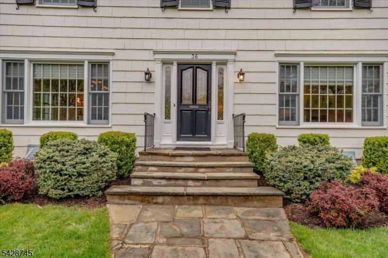 36 Cambridge Drive, Millburn Twp., NJ 07078
