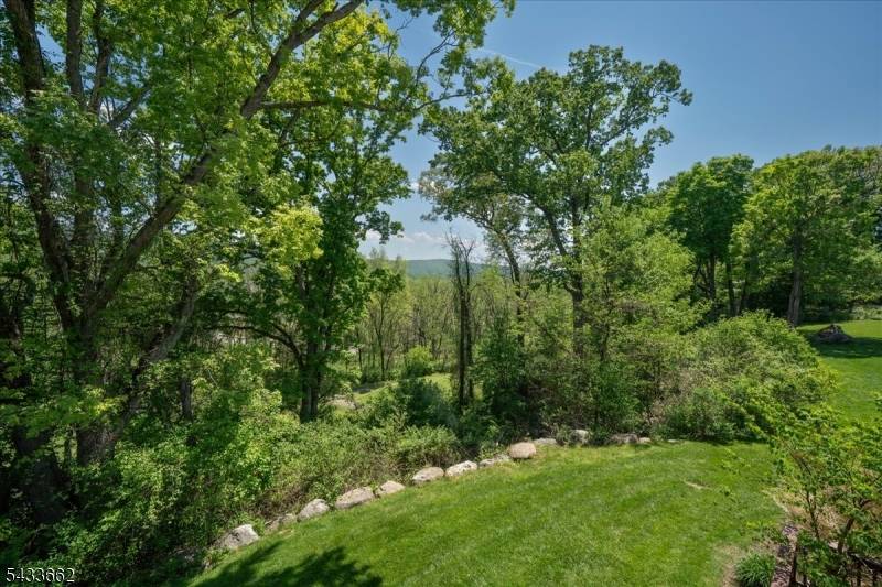 15 Bracken Hill Rd, Hardyston Twp., NJ 07419