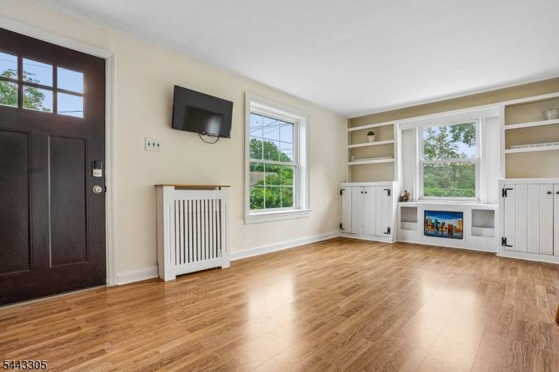 267 Kings Rd, Madison Boro, NJ 07940