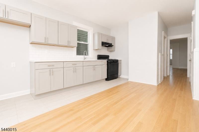 66 Isabella Ave, Newark City, NJ 07106