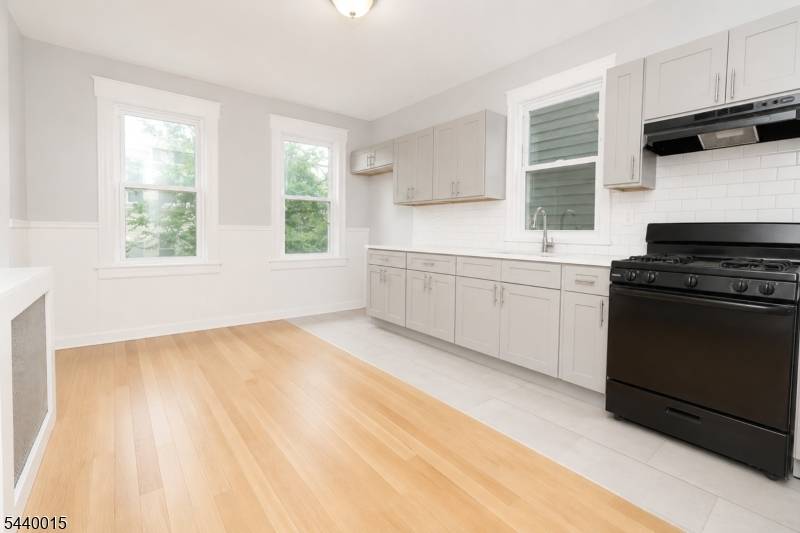 66 Isabella Ave, Newark City, NJ 07106