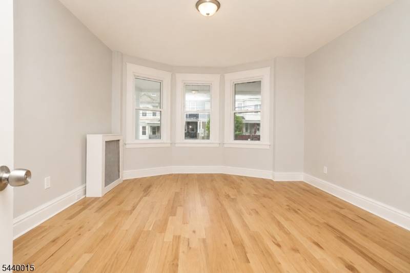 66 Isabella Ave, Newark City, NJ 07106