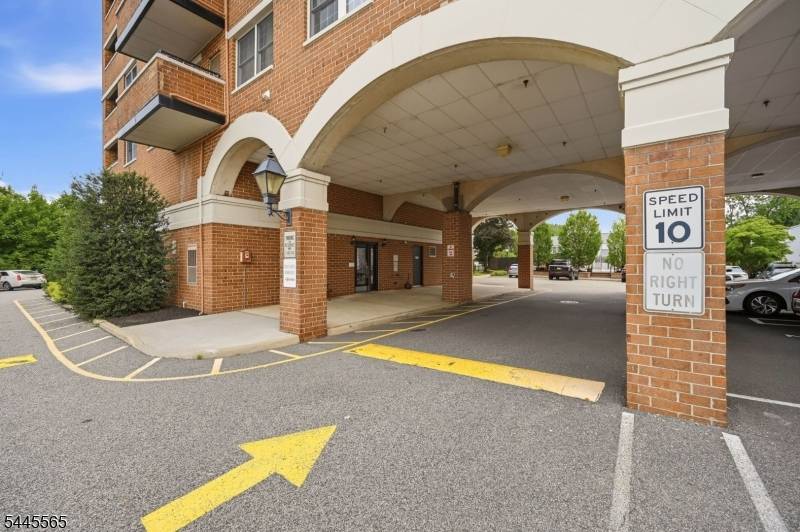 28 Iron Forge Sq #28, Pompton Lakes Boro, NJ 07442
