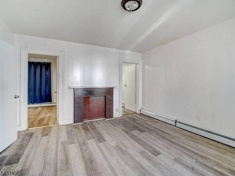 54 N 4Th St, Paterson City, NJ 07522