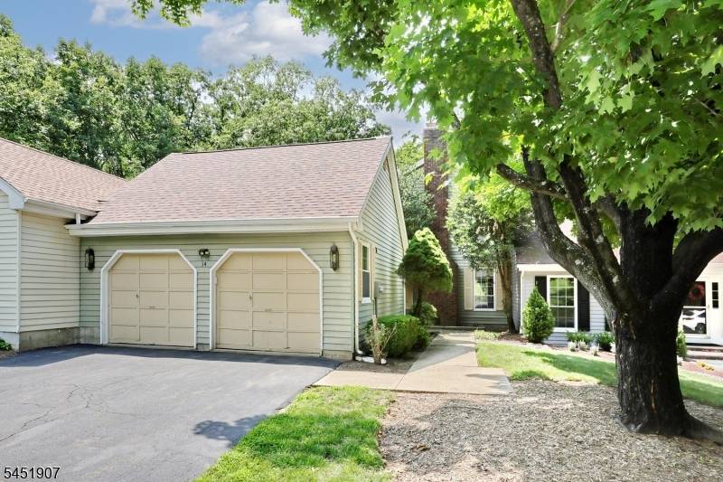 14 Birdseye Cir, Wayne Twp., NJ 07470