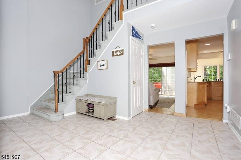 14 Birdseye Cir, Wayne Twp., NJ 07470