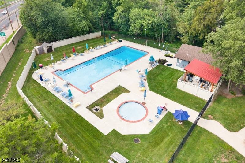 489 Brookside Ln, Hillsborough Twp., NJ 08844