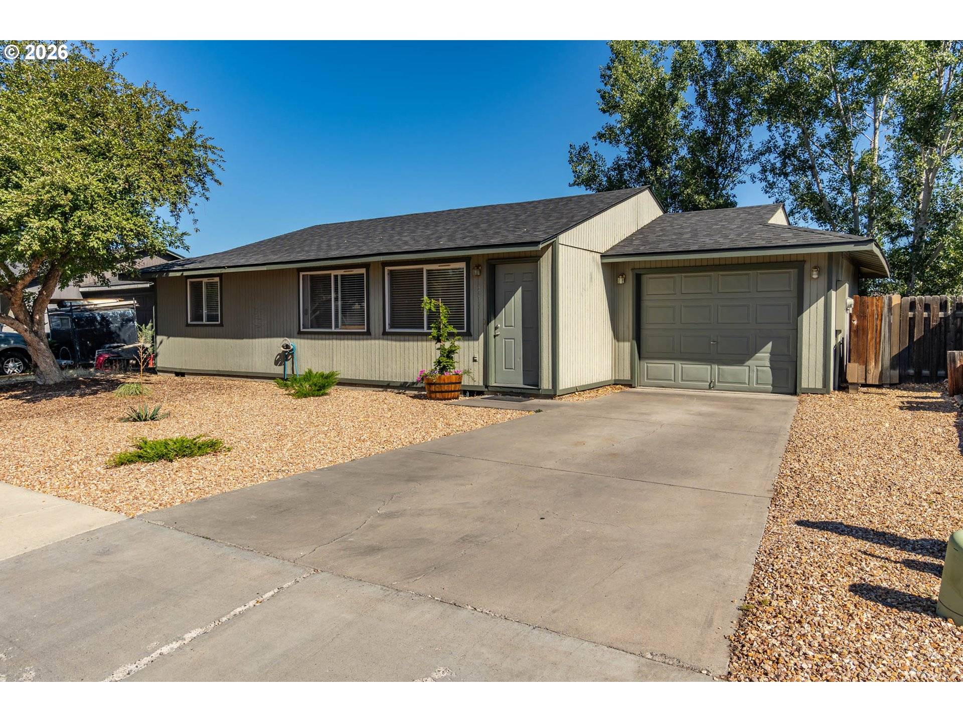 3217 SW QUARTZ AVE, Redmond, OR 97756