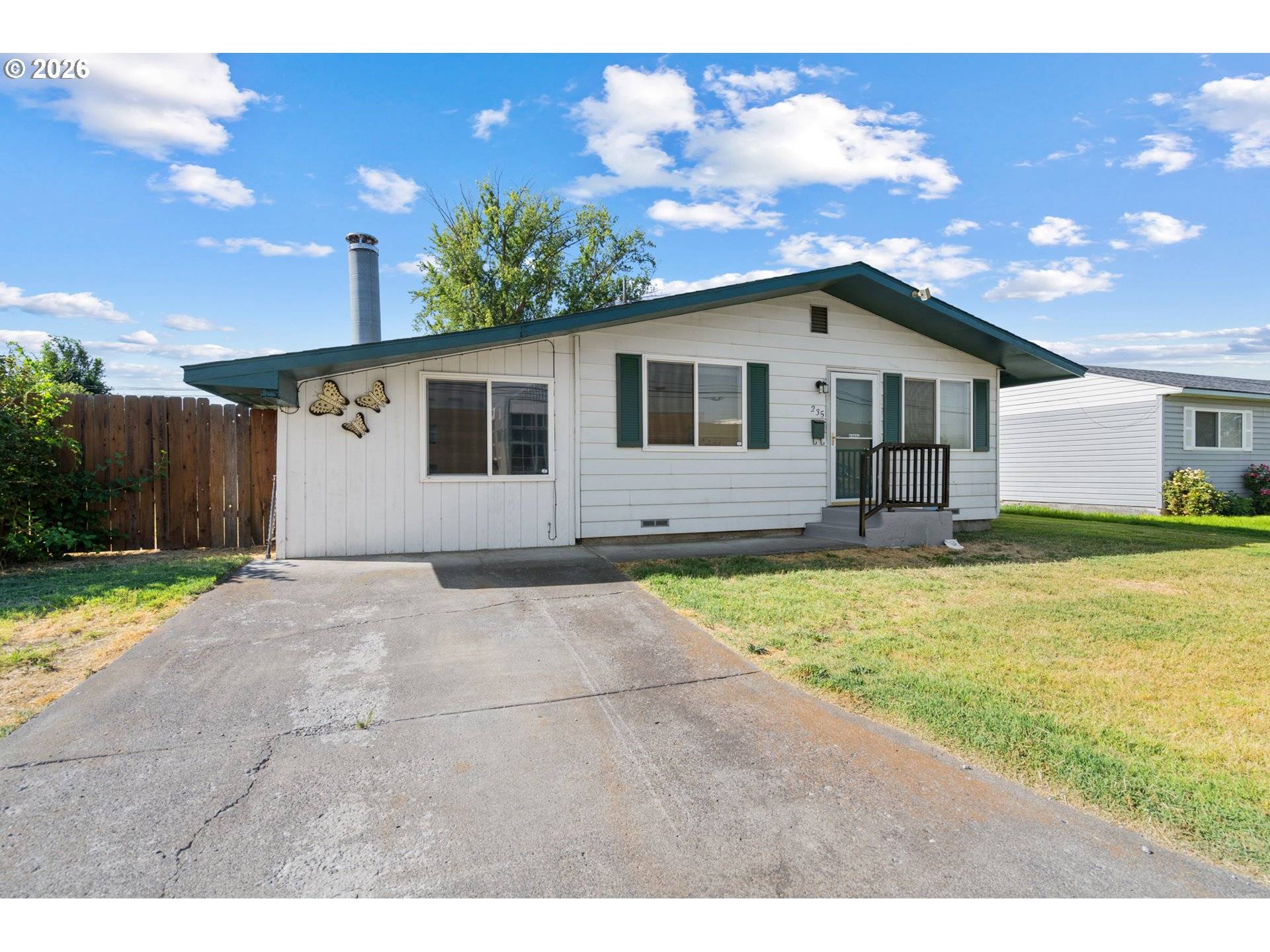 235 W HIGHLAND AVE, Hermiston, OR 97838