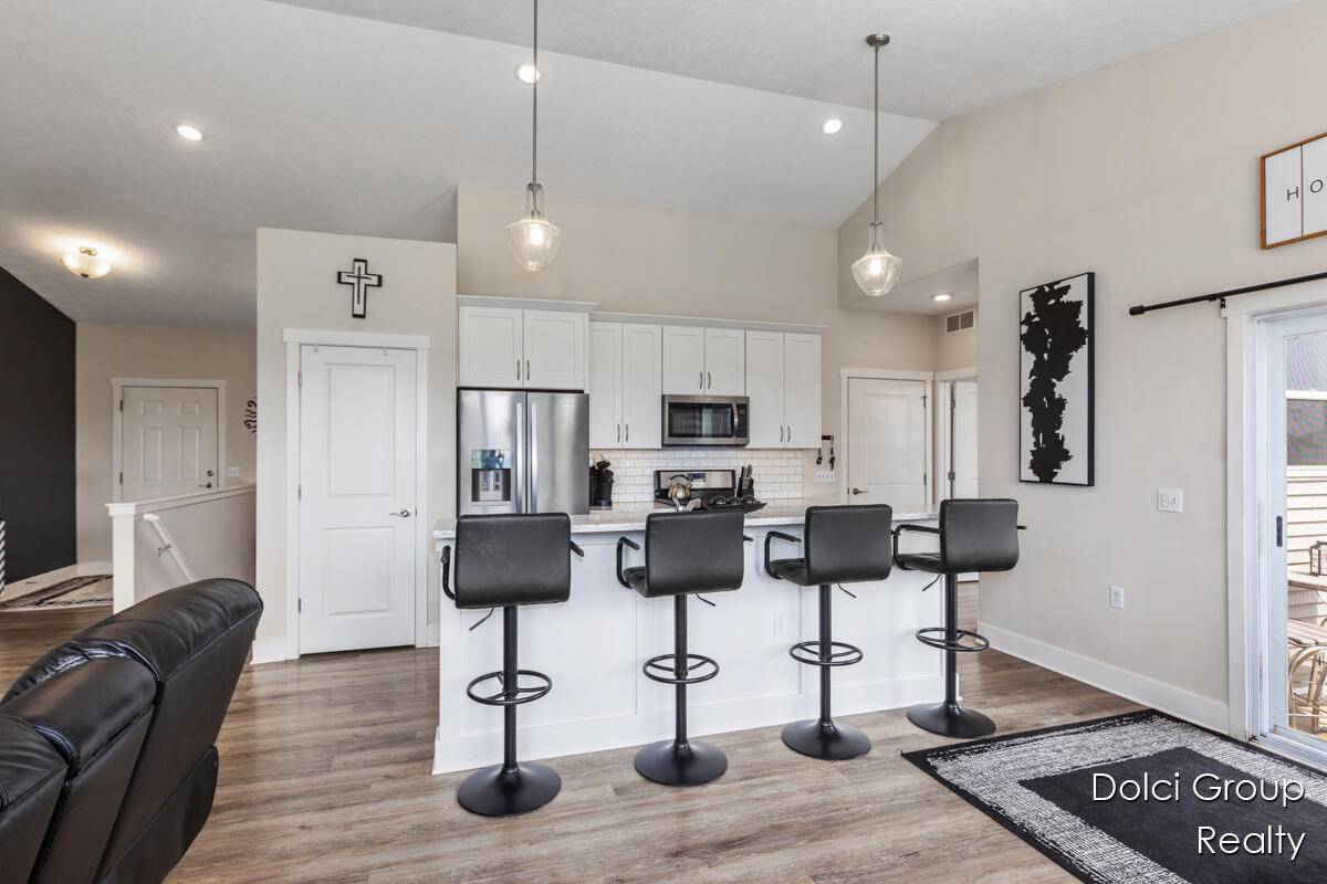 4208 Shetland DR, Jamestown Twp, MI 49426