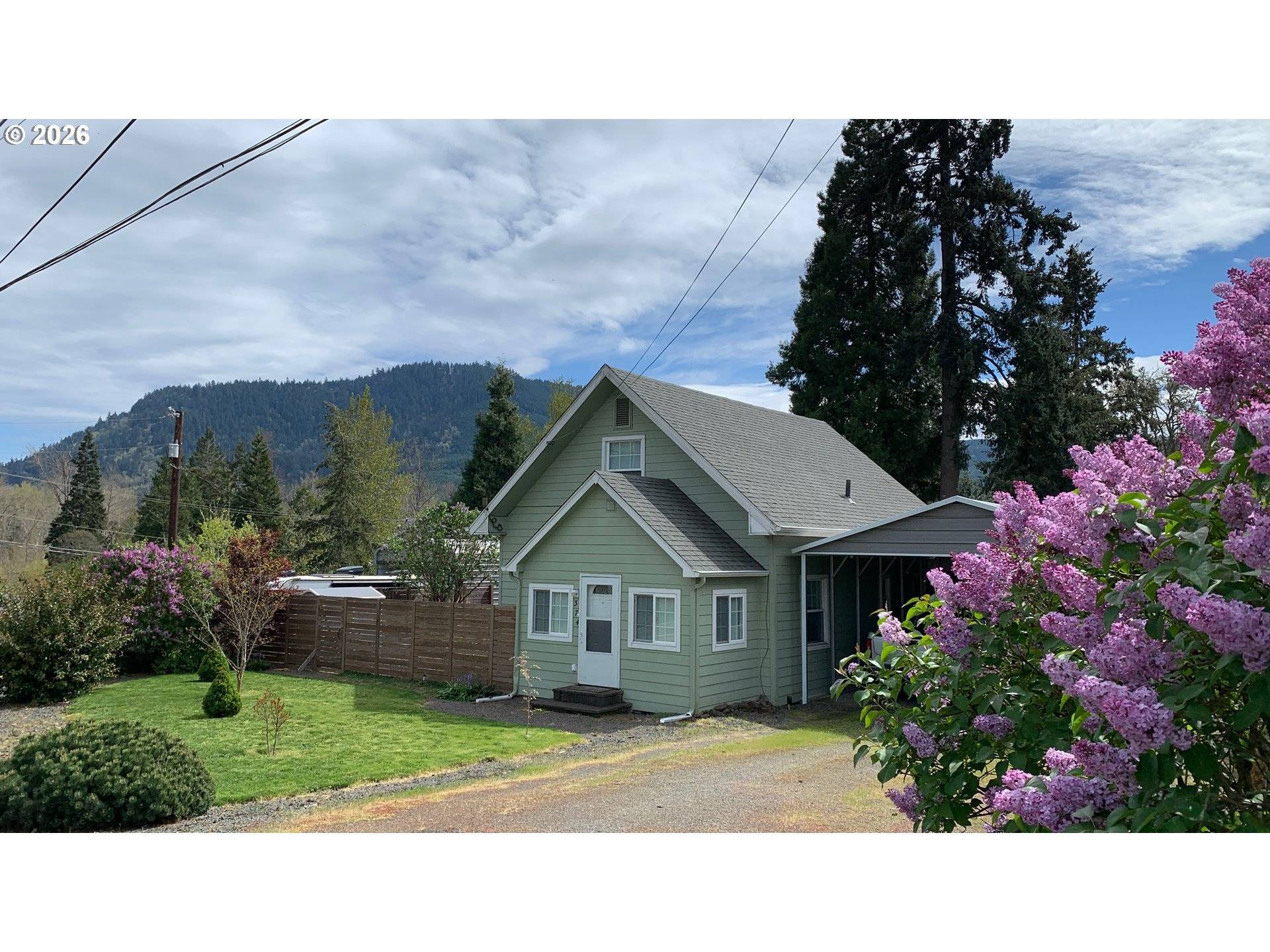 374 E MAIN ST, Lowell, OR 97452