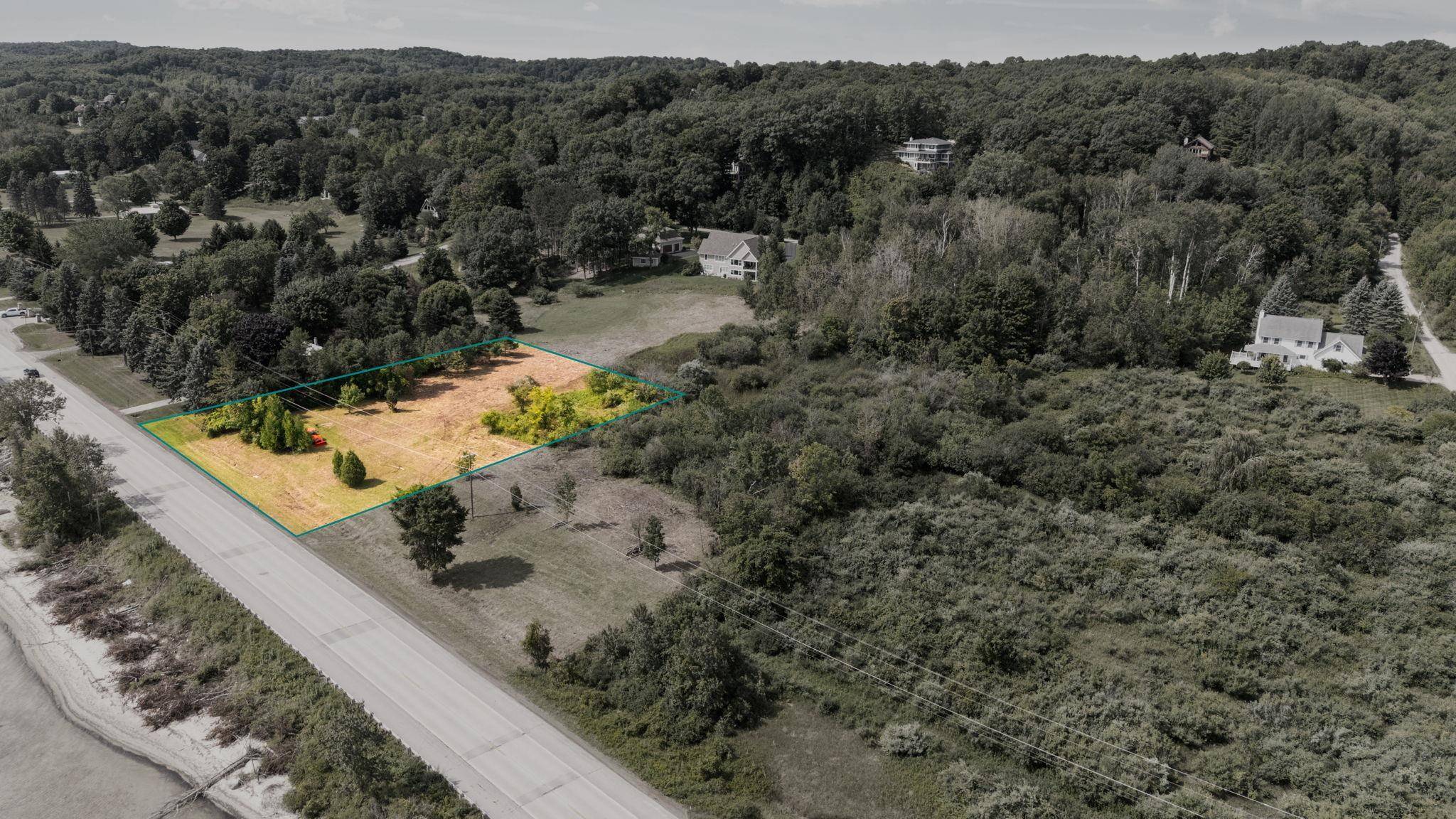 5380 S West Bay SHR, Bingham Twp, MI 49682