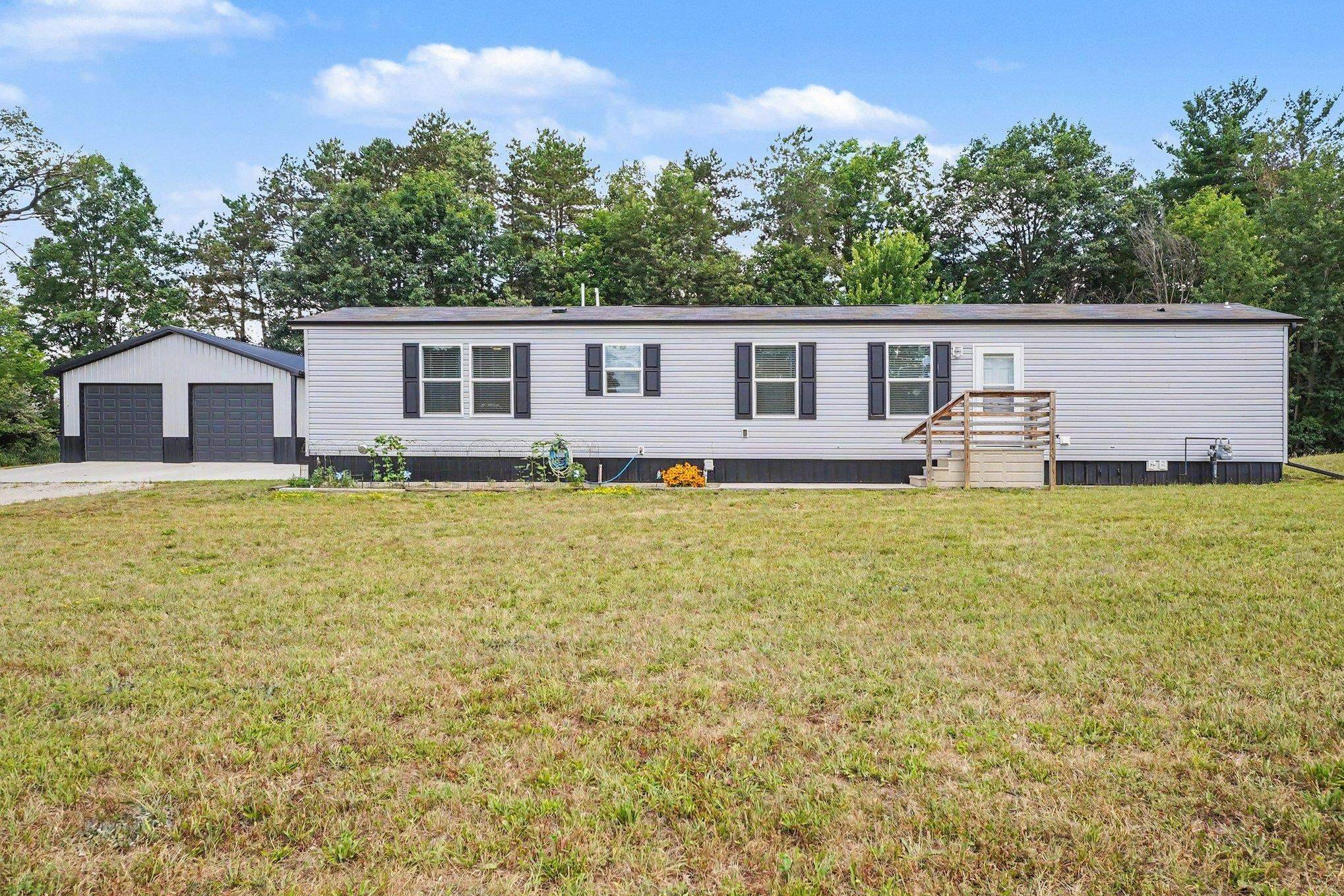 8985 S Fordyce RD, Fremont Twp, MI 48858