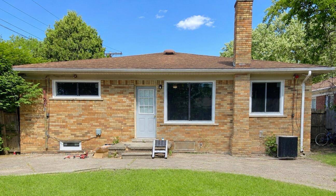 23181 Parklawn ST, Oak Park City, MI 48237