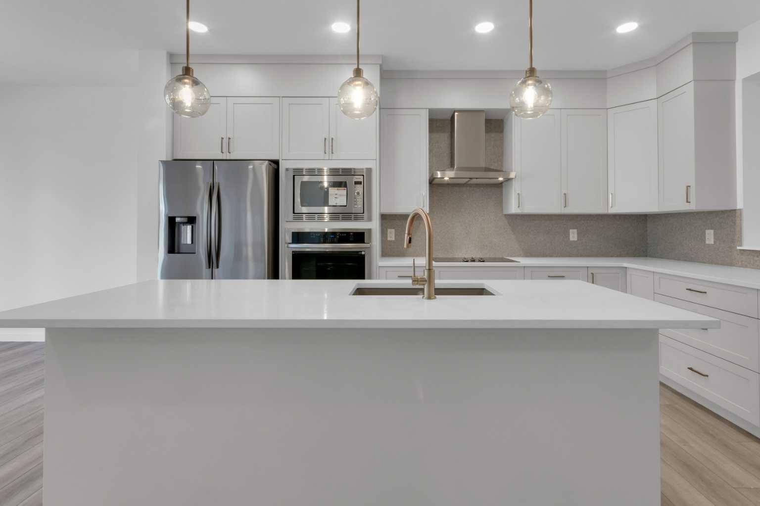200 Starling PL NW, Calgary, AB T3P 2W2